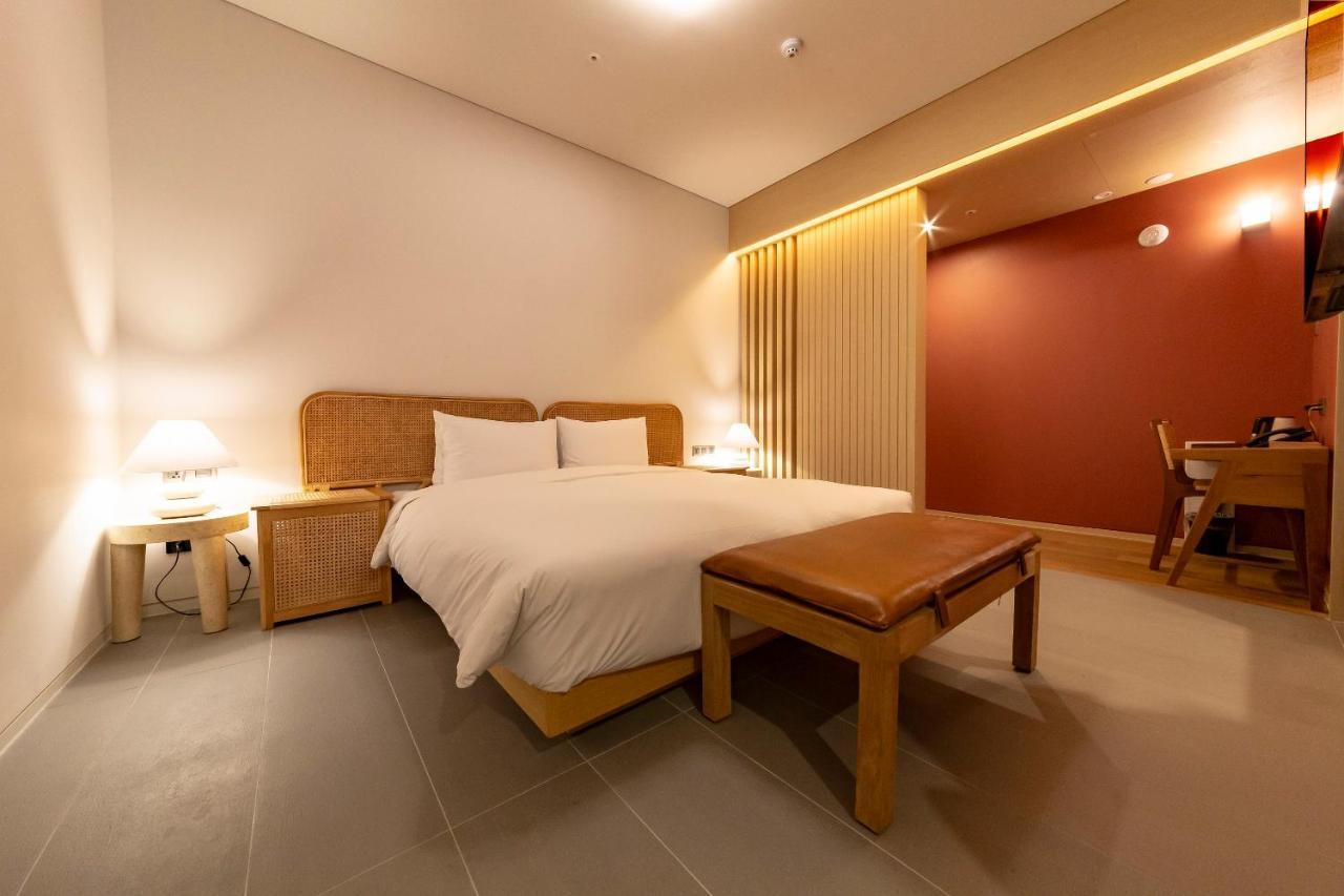 Hound Hotel Haeundae Signature Busan Exterior foto
